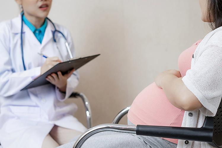 美国试管婴儿技术全解析：成功率、费用与流程详解